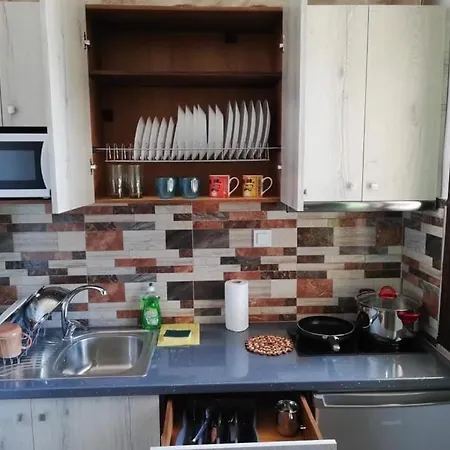 Merovili μικρές ενοικιαζόμενες Apartament